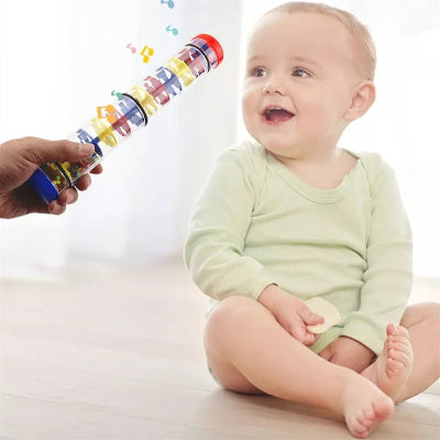Le bâton de pluie pour bébé attire l'attention avec un son doux et naturel à chaque mouvement.