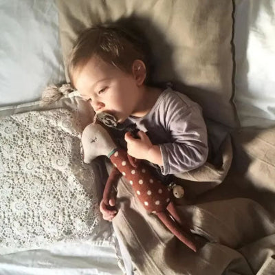 doudou bébé, un confident qui transforme l'anxiété en confiance
