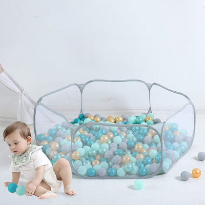 La Piscine à balles bébé qui combine lierté de mouvement et securité