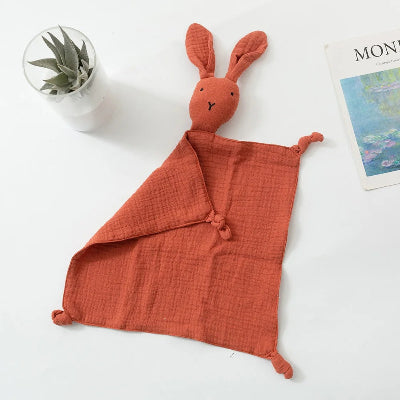 Doudou lapin rouge 100% coton double gaze