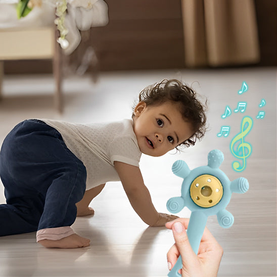 Hochet bebe allé des parents qui retient l'attenton des tout-petits