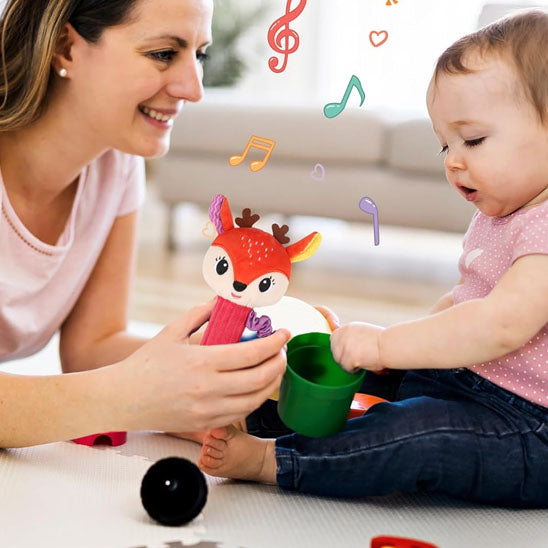 Le hochet bébé produit un florilège d'émotions.