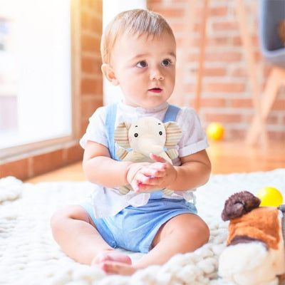Hochet bébé le ses du toucher chez les tout-petits
