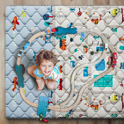 Le design de la mousse tapis bebe aide le tout-petit à creer son propore circuit.