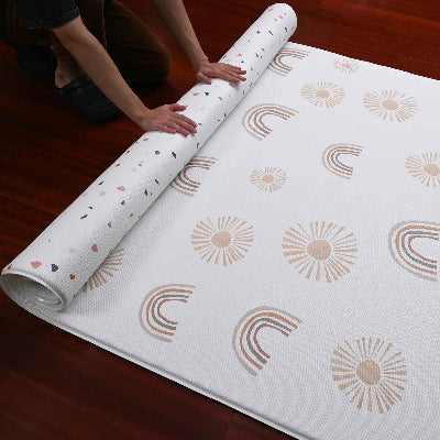 La mousse tapis bebe se roule sur elle meme pour un rangement facile