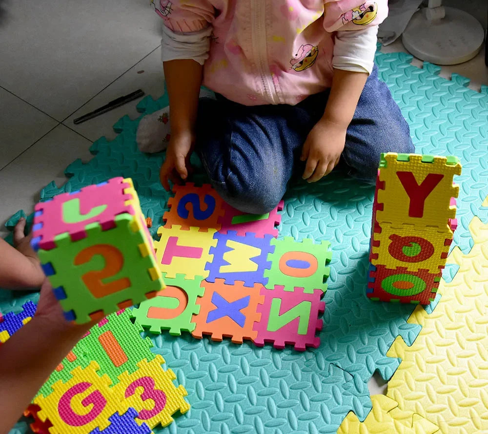tapis mousse pour bebe, accessoire d'eveil et de développement sensoriel
